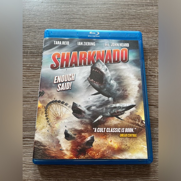 📀 3/$15 or 4/$20 📀 Sharknado Bluray - Picture 1 of 3